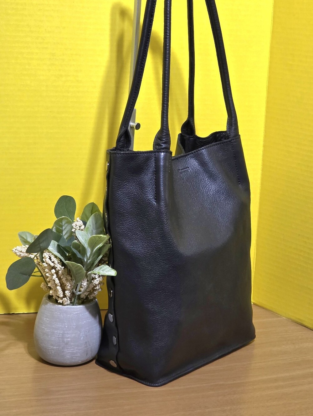 Hammitt Classic Black Leather Tote Bag - Sleek Everyday Carry